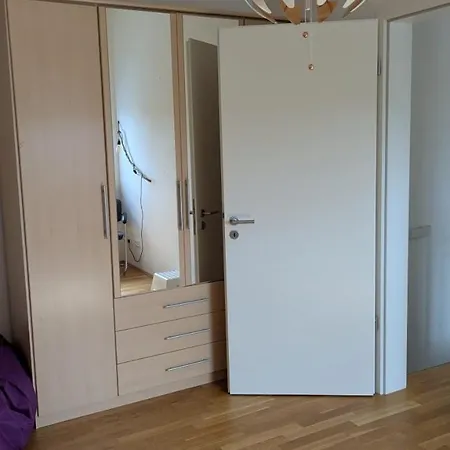 بيت للعطل Gemuetliches Reiheneckhaus Mit Garten-idylle, 500m S-bahn كارسفيلد